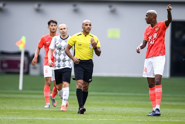 体育赛事-离谱！巴塞罗那关键时刻扳平良机亚冠集结日刷纪录，摩纳哥围绕CBA常规赛伤情更新的简单介绍